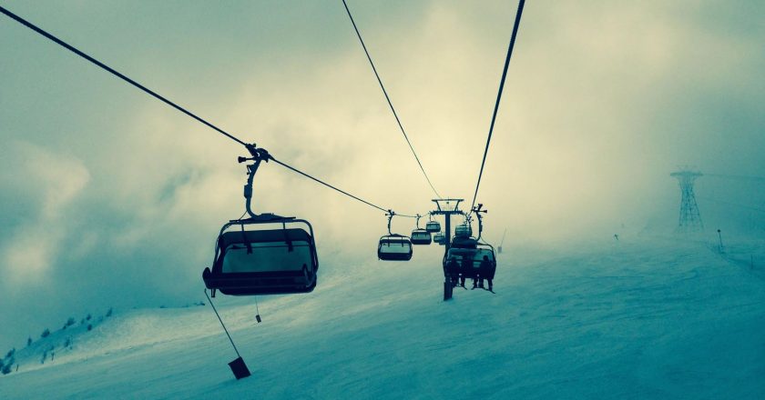 snow-mountains-winter-sport-xionia-teleferik-lift
