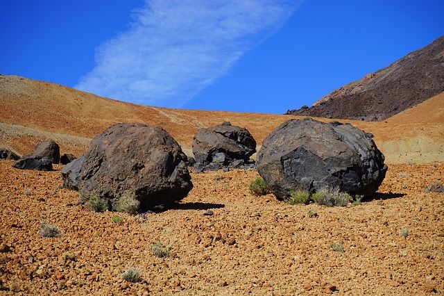 petres-petra-vraxos-ifaistio