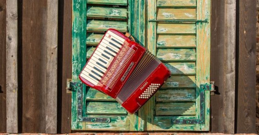 accordion-akornteon-mousiki-parathyro