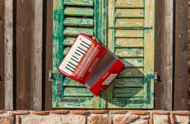 accordion-akornteon-mousiki-parathyro