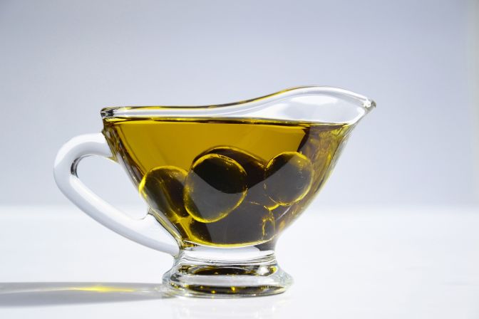 olive-oil-ladi-elia