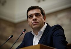Tsipras-vouli-kontino
